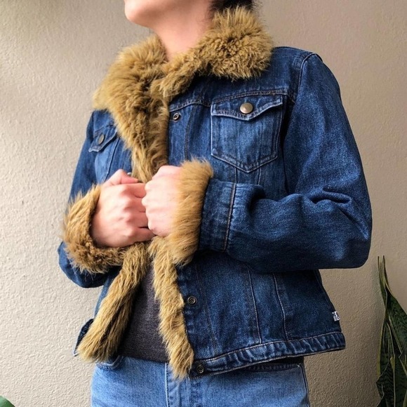 𝅺KALI Girl Jean jacket - Picture 1 of 4
